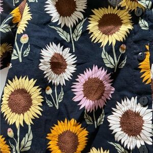 Women’s Princess Highway Multicoloref Sunflower Print Short Sleeve Shirt, size 8